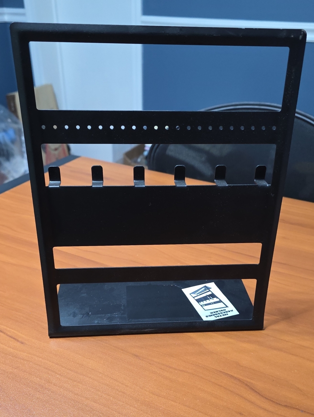 Black Metal Jewelry Organizer Stand